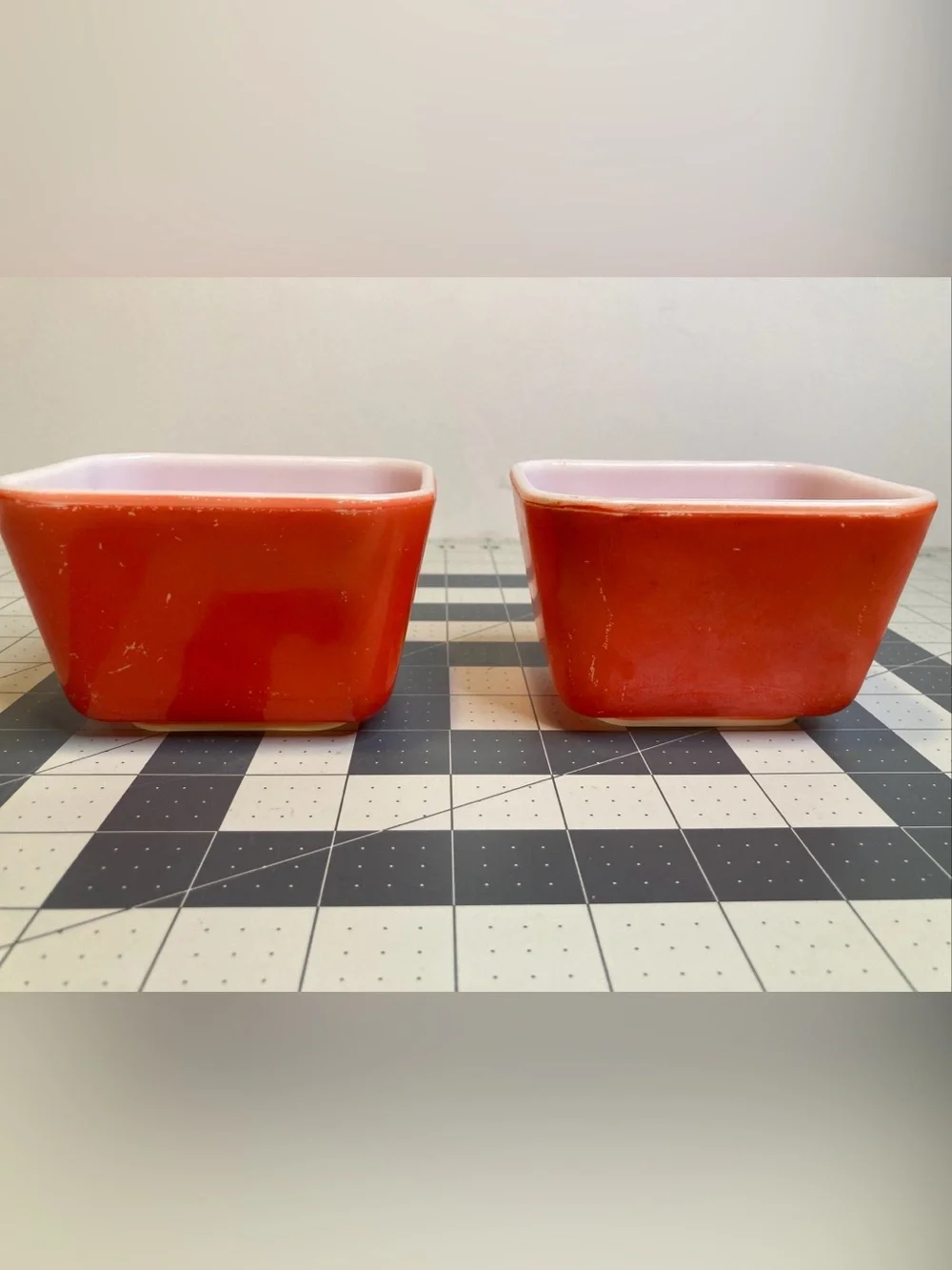 Pyrex vintage embossed